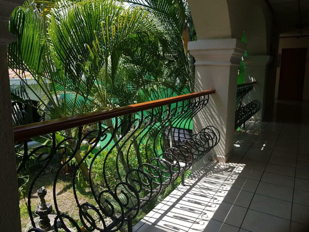 Hotel Villa Serena Escalon Сан-Сальвадор Екстер'єр фото